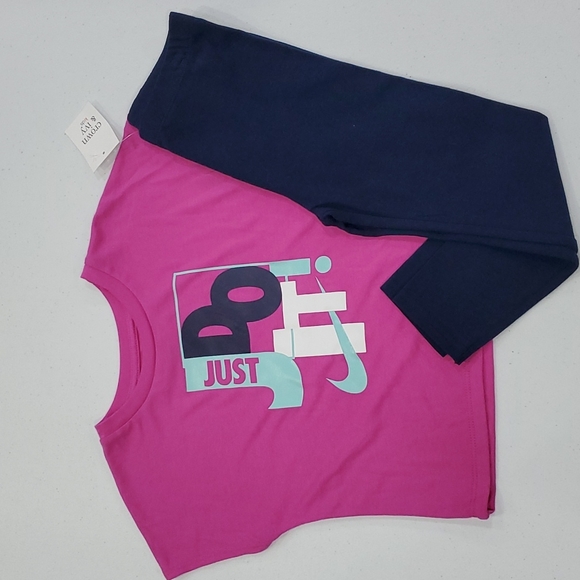 🆕️ Nike Boxy Tee - Picture 9 of 10